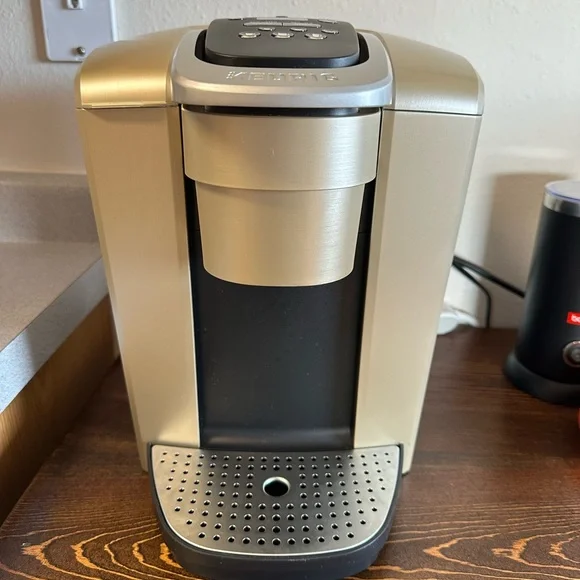 Keurig K-Elite Coffee Maker - Picture 3 of 8
